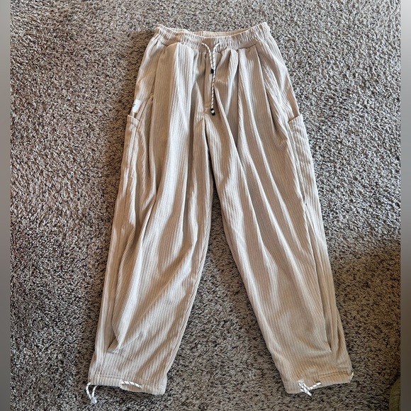 Aelfric Eden Beige Striped Joggers - Picture 1 of 2